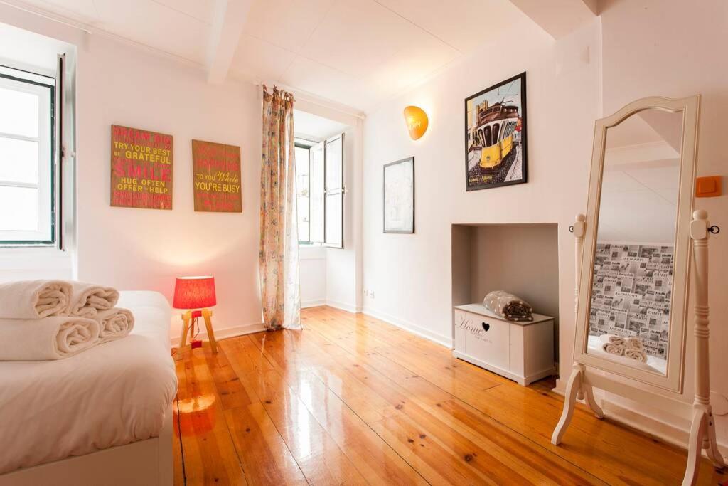 Apartment Inloveapartments - Cool Loft At Alfama Lisbon
